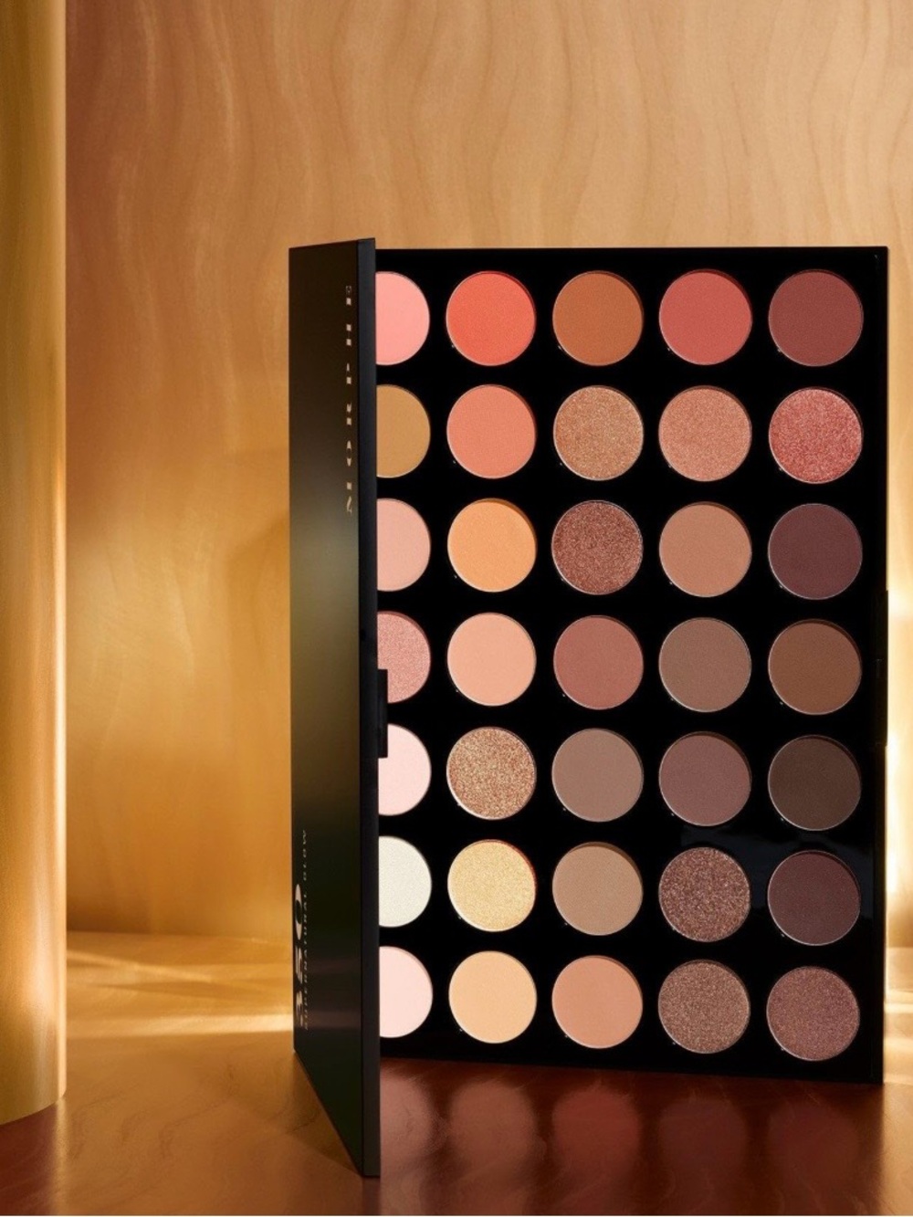 New! MORPHE ARTISTRY PALETTE-350